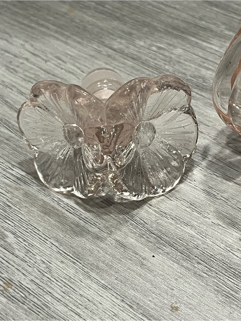 Vtg Pretty Pink Double Daisy Top Perfume Bottle with Ground Stopper 4.25", Empty - Picture 8 of 11